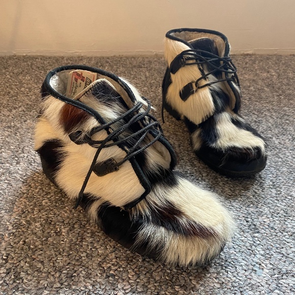 Vintage Mocatem Fur Boots Mens 8 Women's 9-9.5 - Picture 1 of 7